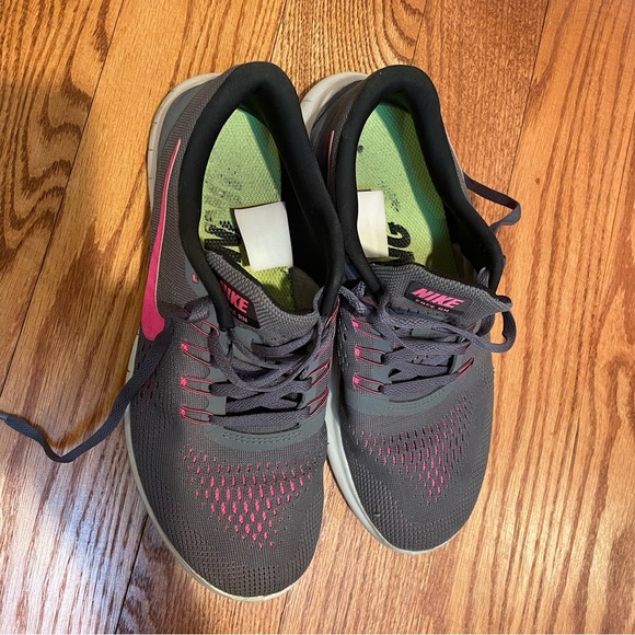 Nike free run sneakers women’s size 7.5 - Picture 2 of 5